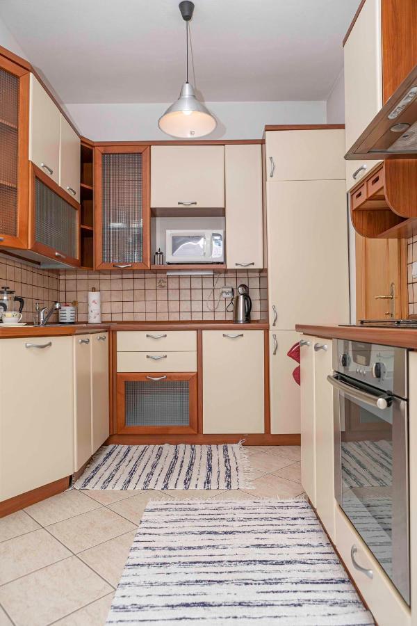 Castle View Apartment With Free Parking Bratislava Exterior photo