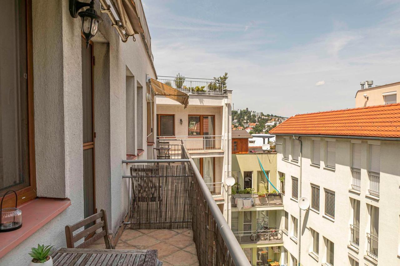 Castle View Apartment With Free Parking Bratislava Exterior photo